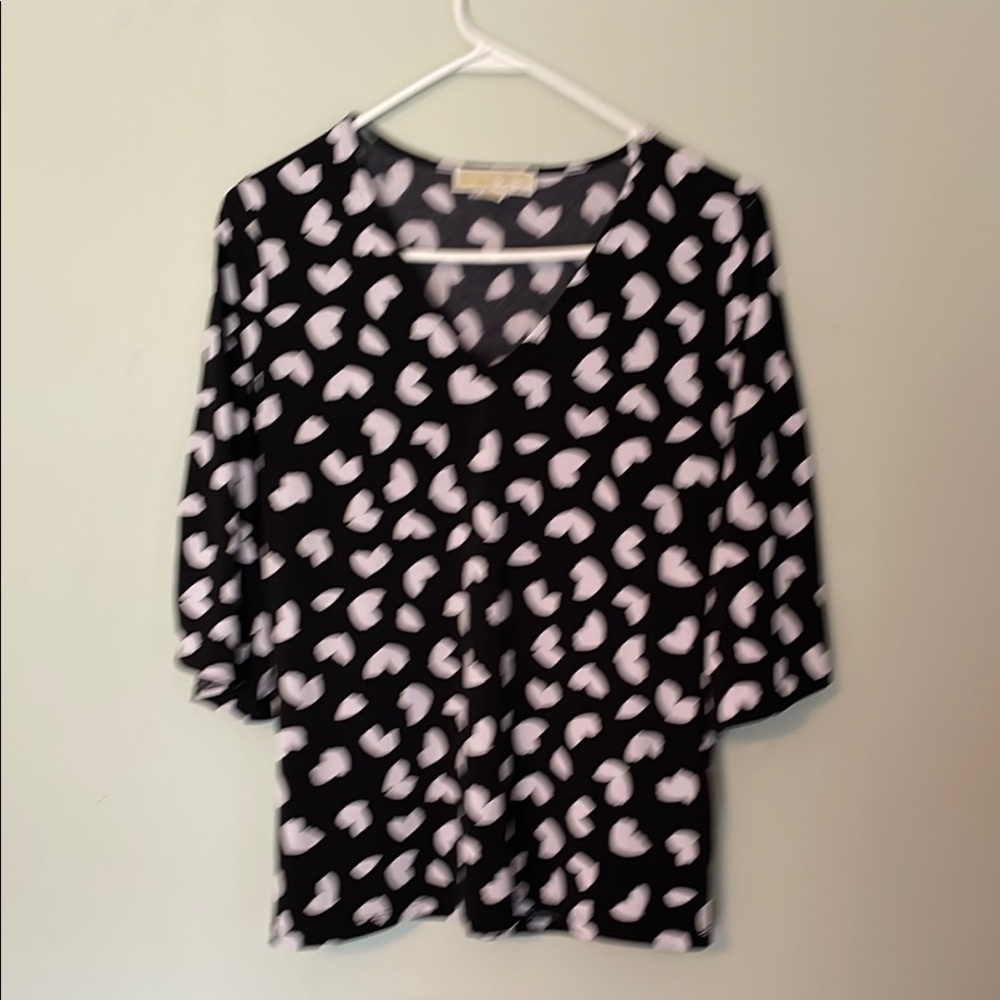 MK Black and White Heart Print Women's Top 3/4 sleeve slits in sleeves.  See pic